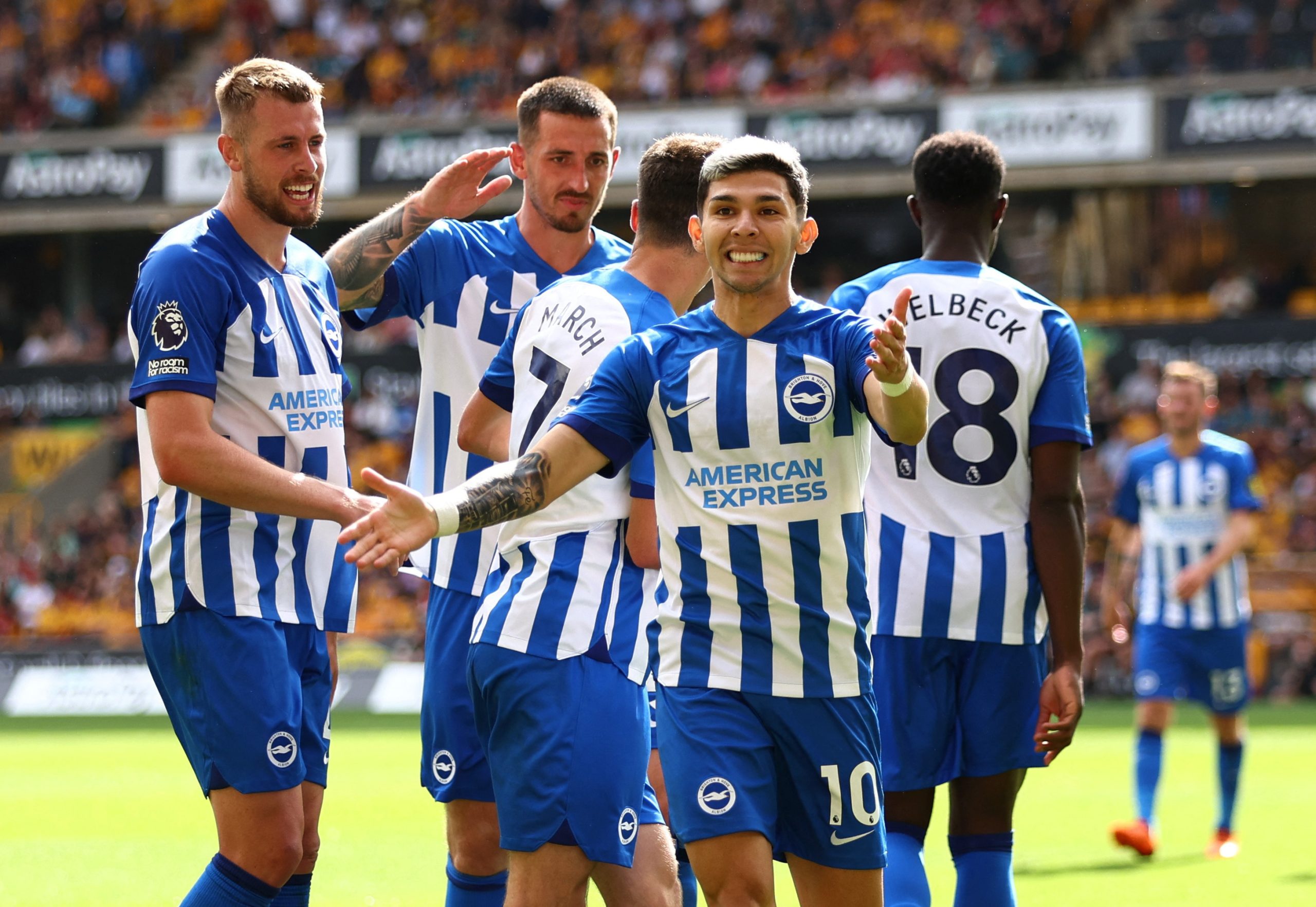 Brighton đang chỉ xếp sau Man City với khoảng cách là 2 điểm mong manh